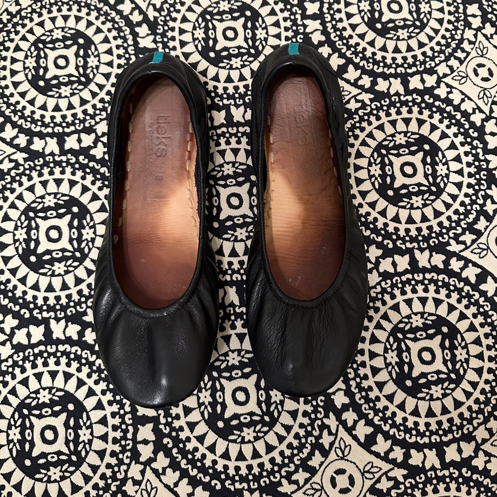 Tieks Black Flat Size 8